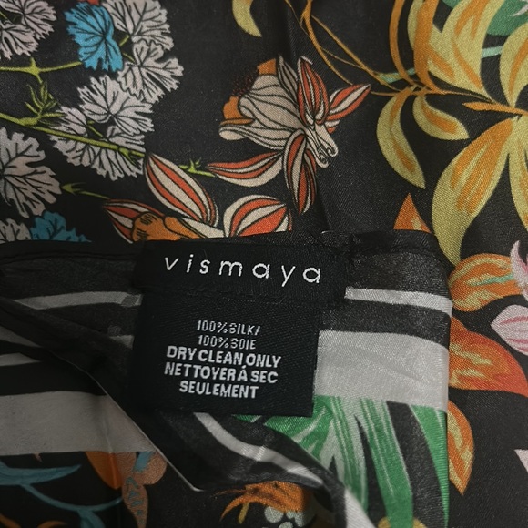 Vismaya Floral 100% Silk Scarf - Picture 4 of 9